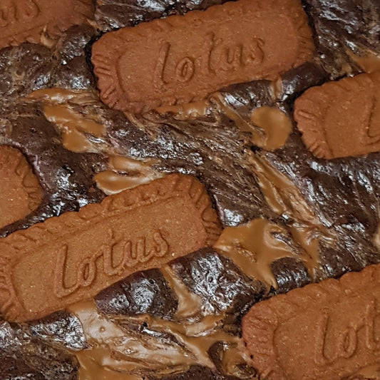 brownies delivered to your door. Biscoff brownie slab with biscoff biscuits and biscoff spread